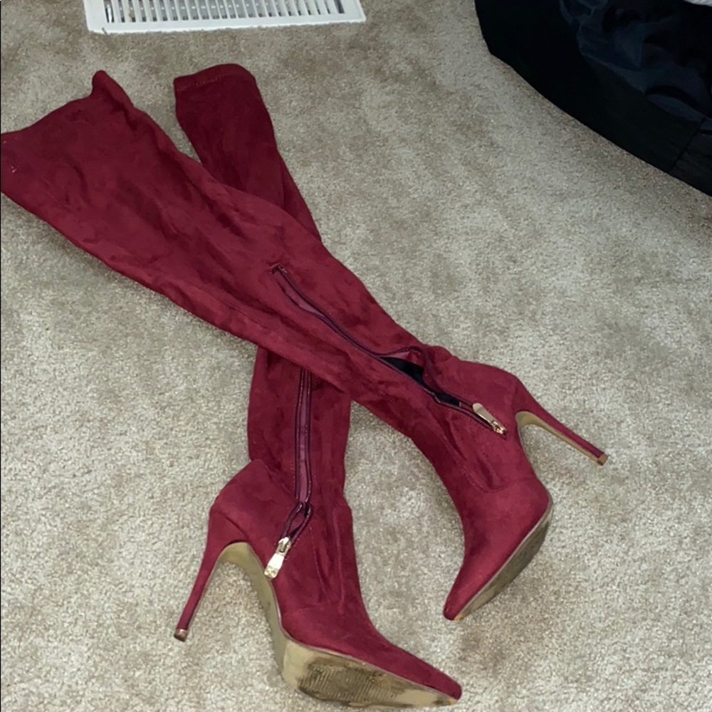 Heels - Picture 3 of 3